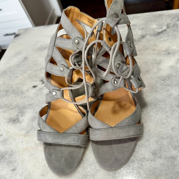 women's gray high heels XOXO - Picture 4 of 10